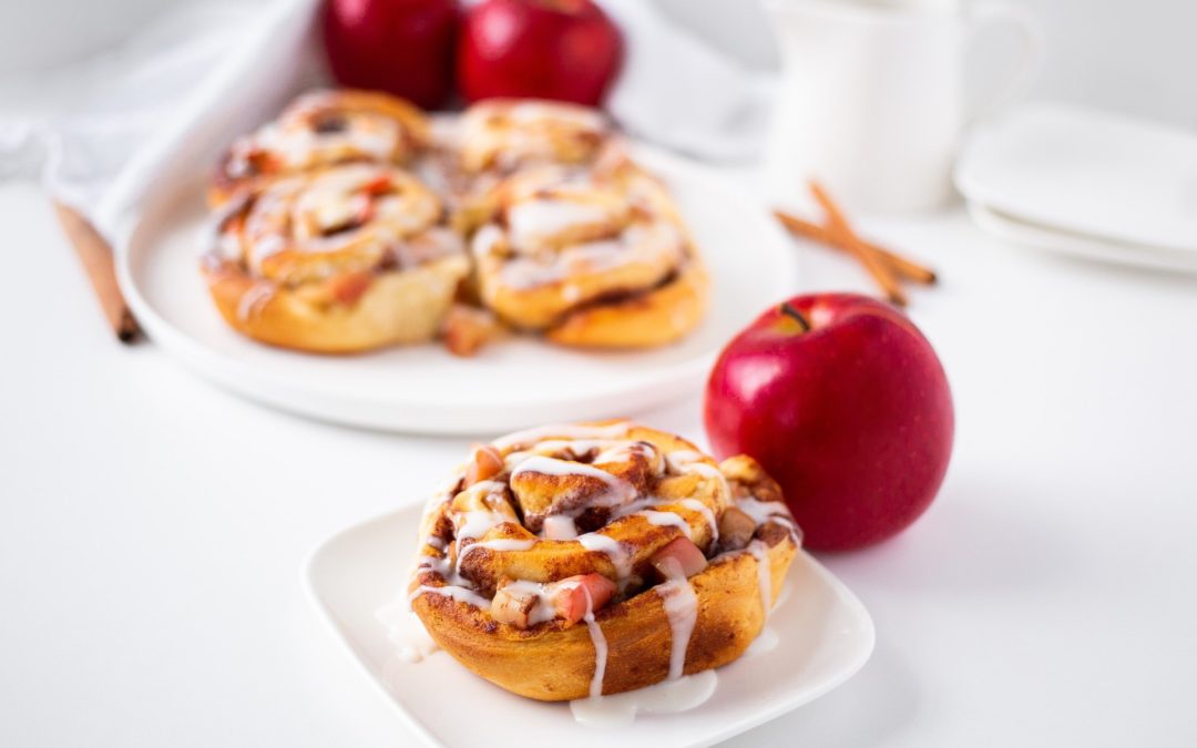 “Fake it ‘til you Make it” Homemade Apple-Cinnamon Buns